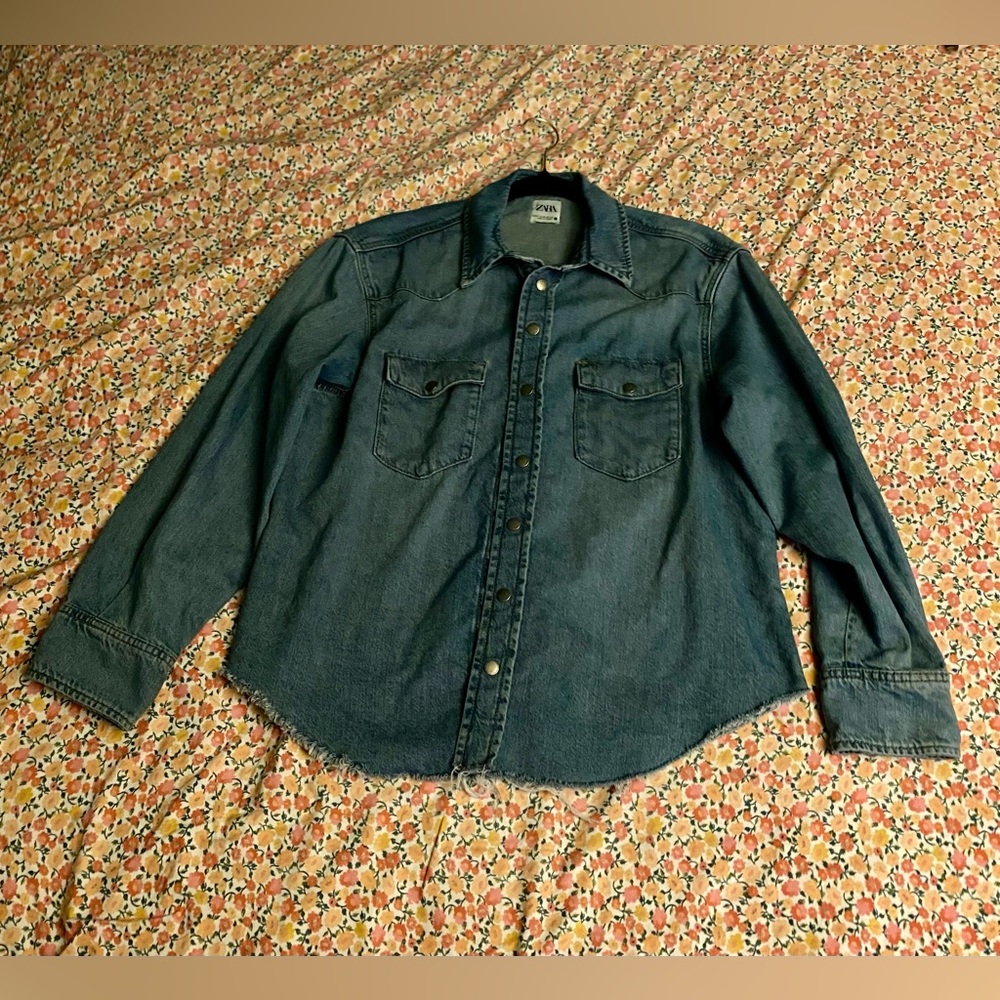 Zara Frayed Hem Denim Shirt Jacket Shacket Size Medium